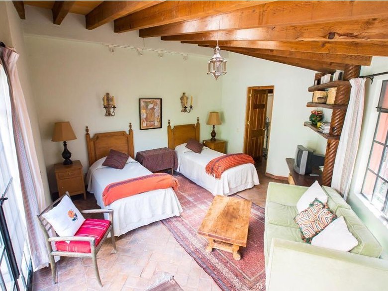 Off Market Ojo de Agua — 5 photos