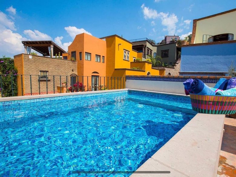 Off Market Ojo de Agua — 1 photos