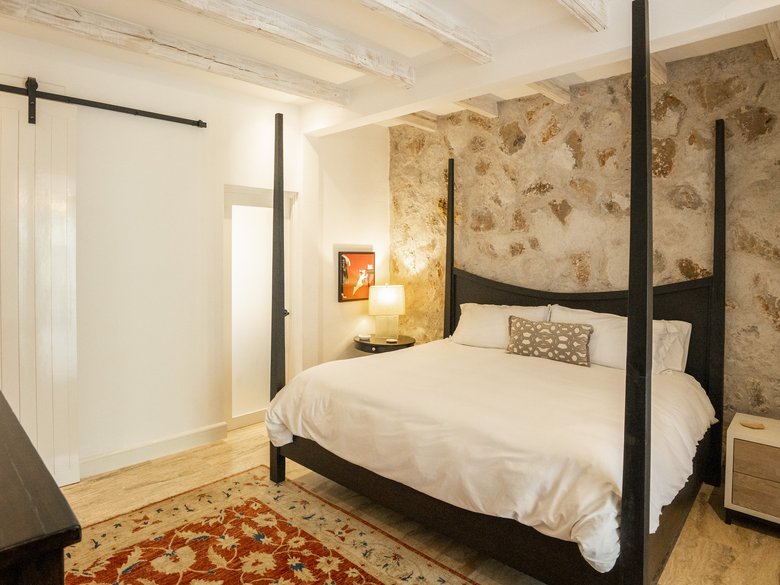 Casa Baeza Apt 1 - OFF MARKET — 14 photos