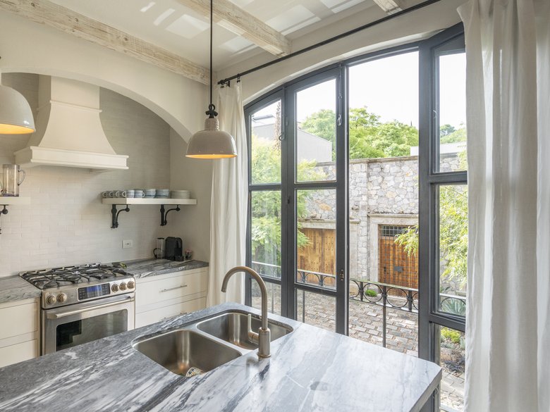 Casa Baeza Apt 1 - OFF MARKET — 7 photos