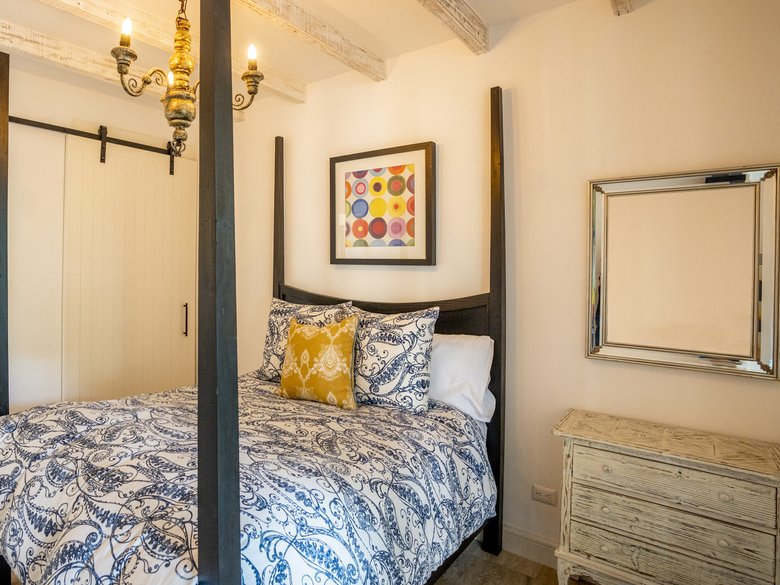 Casa Baeza Apt 1 - OFF MARKET — 9 photos