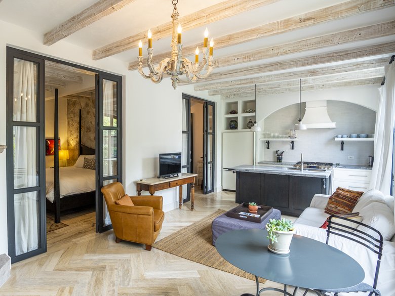Casa Baeza Apt 1 - OFF MARKET — 4 photos