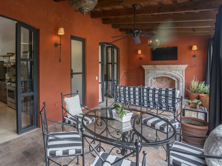 Casa Baeza Apt 2 PH - OFF MARKET — 12 photos