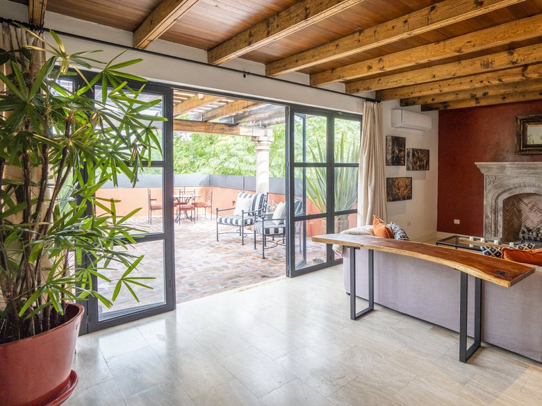 Casa Baeza Apt 2 PH - OFF MARKET — 3 photos