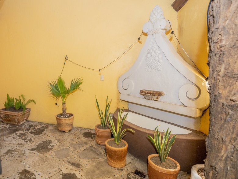 La casa de la puerta verde for rent. (Available May 2027) — 18 photos