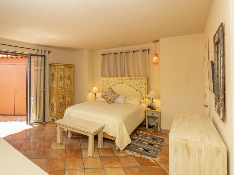 La casa de la puerta verde for rent. (Available May 2027) — 27 photos