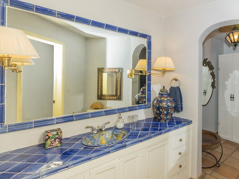 La casa de la puerta verde for rent. (Available May 2027) — 7 photos