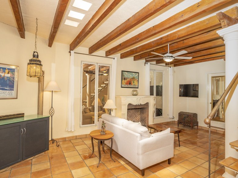 La casa de la puerta verde for rent. (Available May 2027) — 22 photos