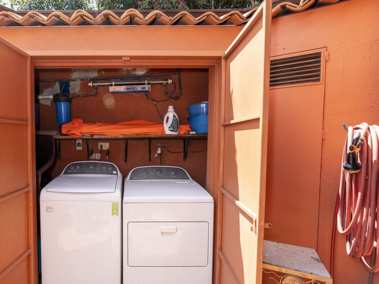 La casa de la puerta verde for rent. (Available May 2027) — 32 photos
