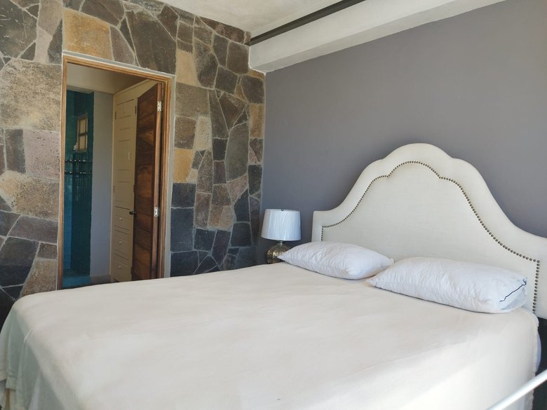OFF MARKET Condo Jacarandas — 17 photos