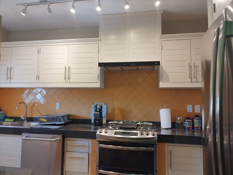 OFF MARKET Condo Jacarandas — 15 photos