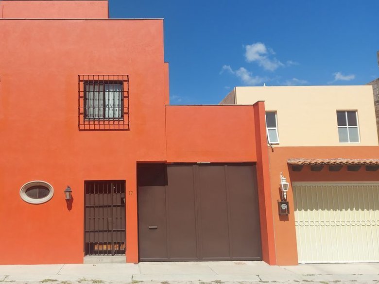 Casa Paseo de la Amistad 17 — 47 photos