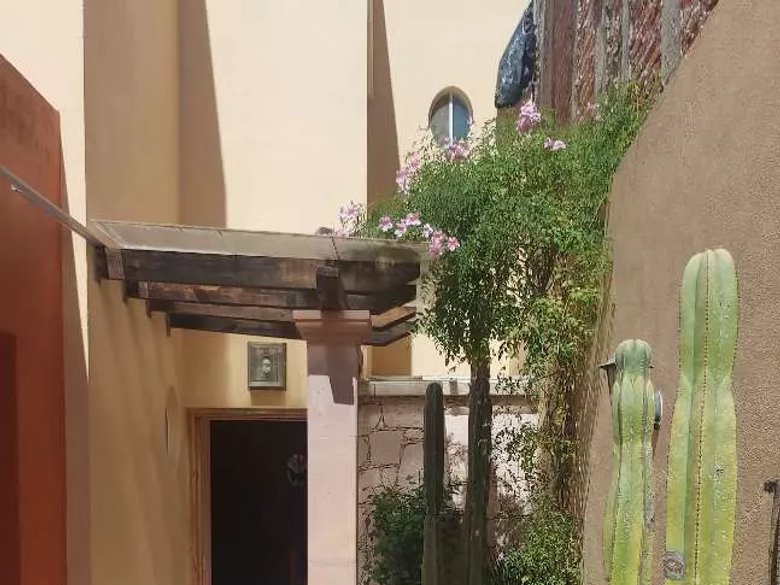 Casa Paseo de la Amistad 15 — 55 photos