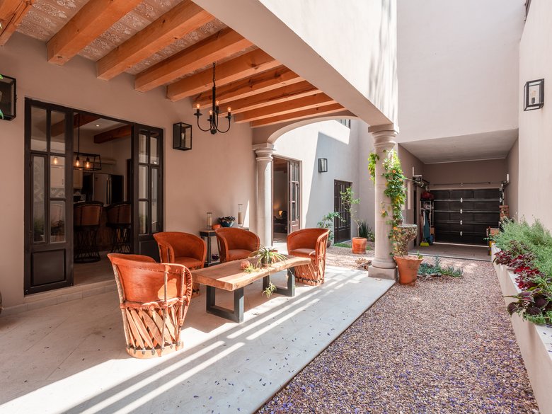Beautiful Casa Pepper Drive for rent  — 5 photos