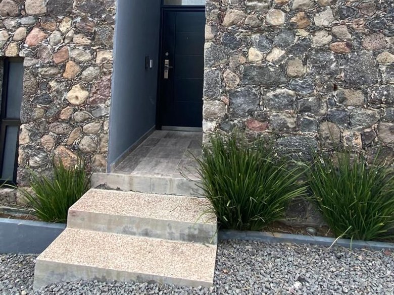 Montolea House OFF MARKET — 2 photos