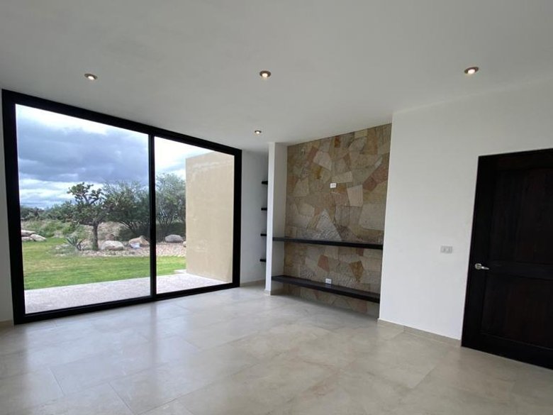 Beautiful house at Los Senderos — 11 photos