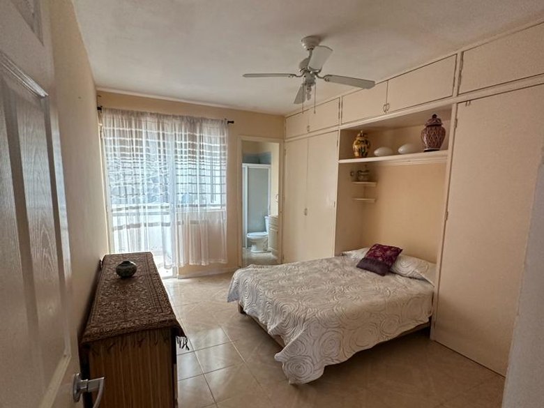 Oasis Apartment — 8 photos