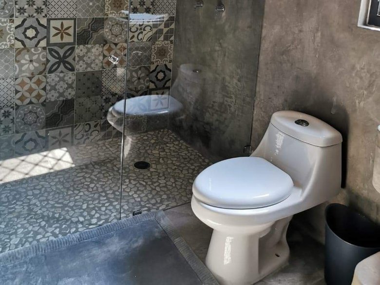 NOT AVAILABLE - STIRLING DICKINSON APARTMENT  — 7 photos