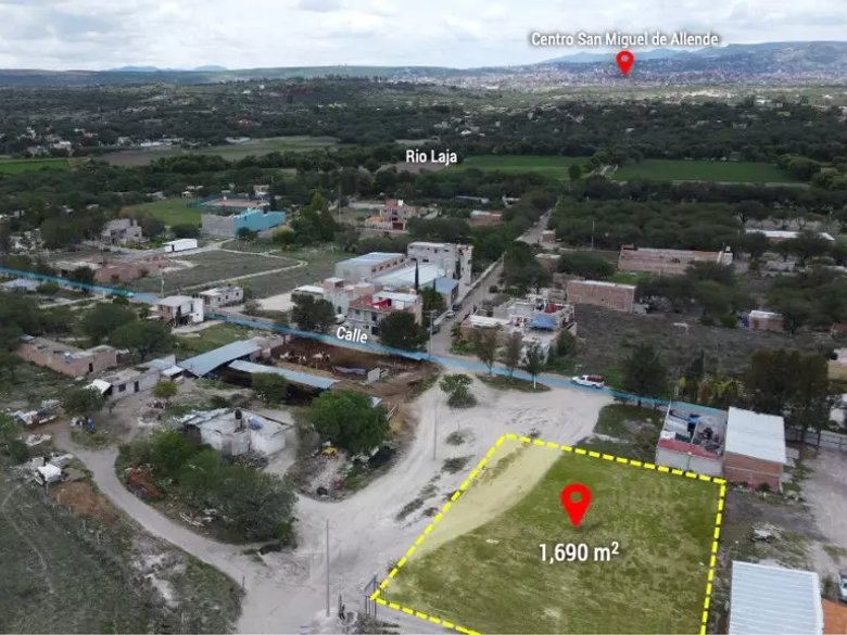La Vivienda 1690 Lot — 8 photos