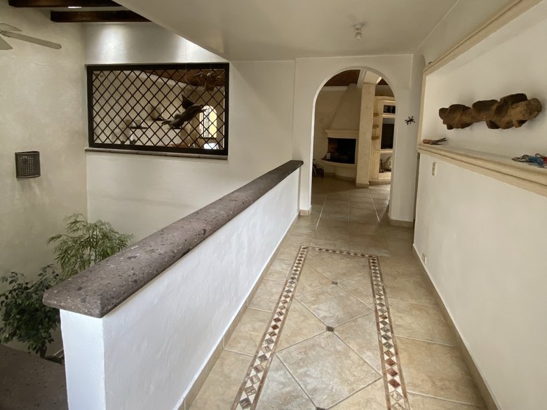 Charming Colonial Home with Spectacular Views  in Los Balcones — 3 photos