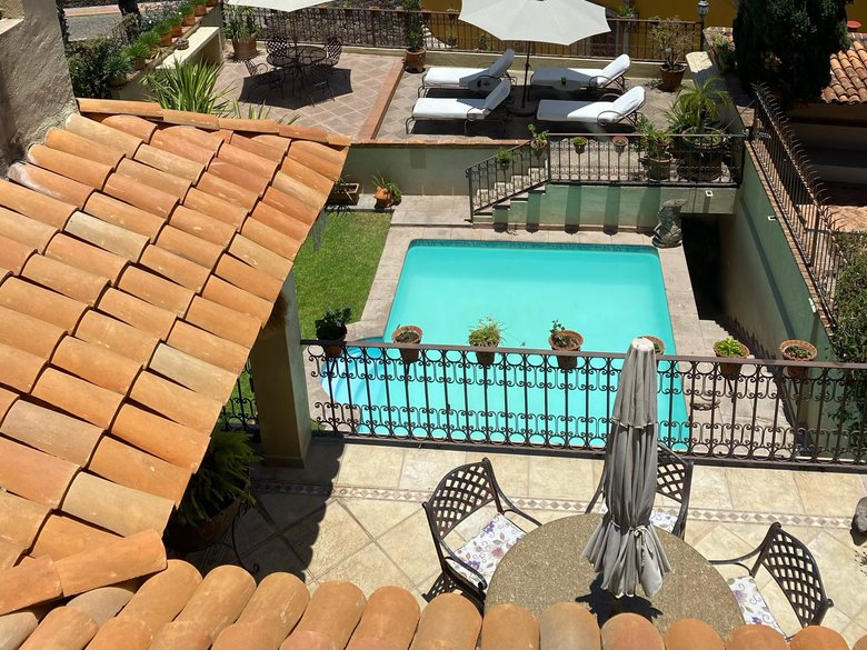 Charming Colonial Home with Spectacular Views  in Los Balcones — 11 photos