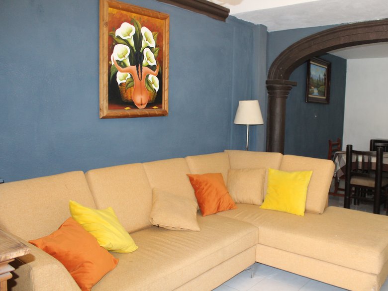 CASA PERLA - GREAT OPPORTUNITY! — 2 photos
