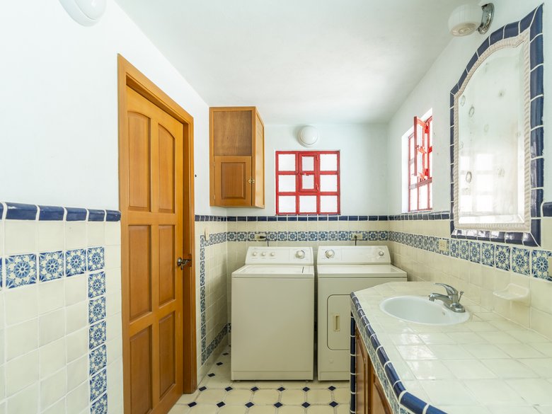The red door house for rent in las colonias (available Long Term July 2027) — 14 photos