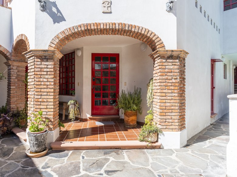 The red door house for rent in las colonias (available Long Term July 2027) — 7 photos