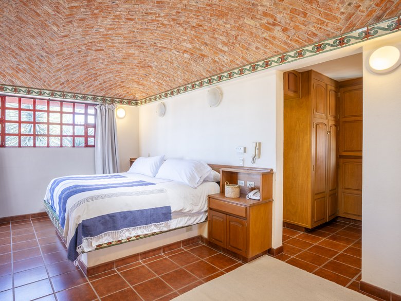 The red door house for rent in las colonias (available Long Term July 2027) — 16 photos