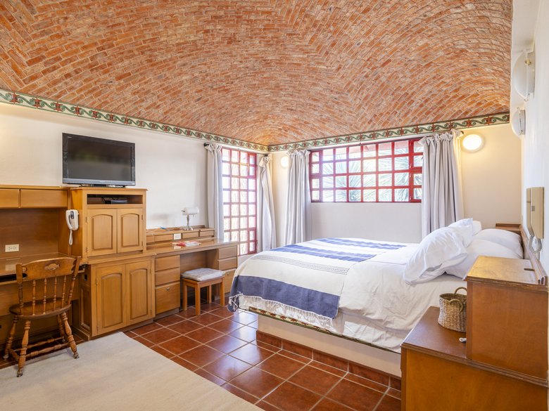 The red door house for rent in las colonias (available Long Term July 2027) — 15 photos
