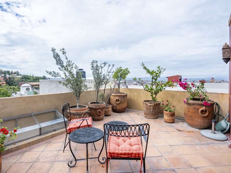 Nueva Casa Azteca - Beautiful 2 BR $1,900 USD — 17 photos