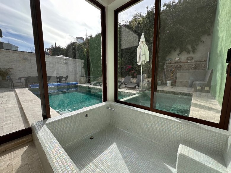 CASA LUZ — 10 photos