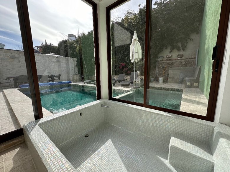 CASA LUZ — 9 photos