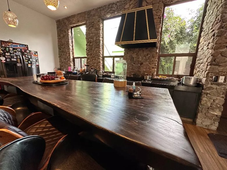 CASA LUZ — 23 photos