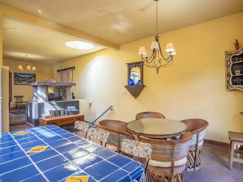 Two houses, one property, excellent location — 15 photos