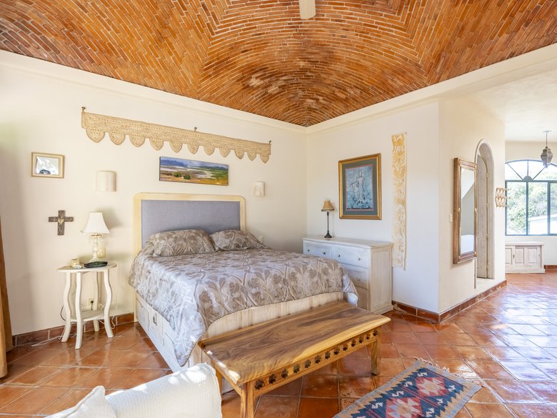 Two houses, one property, excellent location — 53 photos