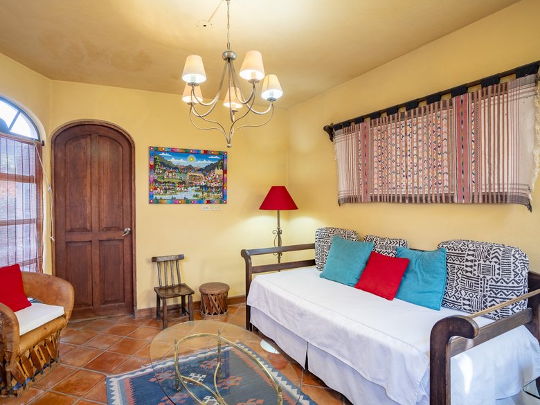 Two houses, one property, excellent location — 17 photos