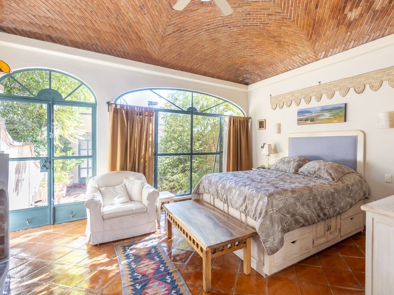 Two houses, one property, excellent location — 52 photos