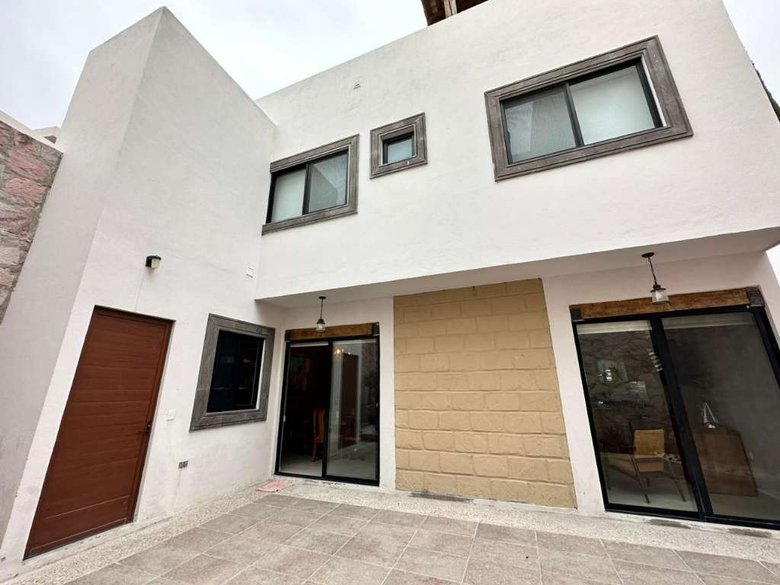 One Level Beautiful Affordable Home — 9 photos