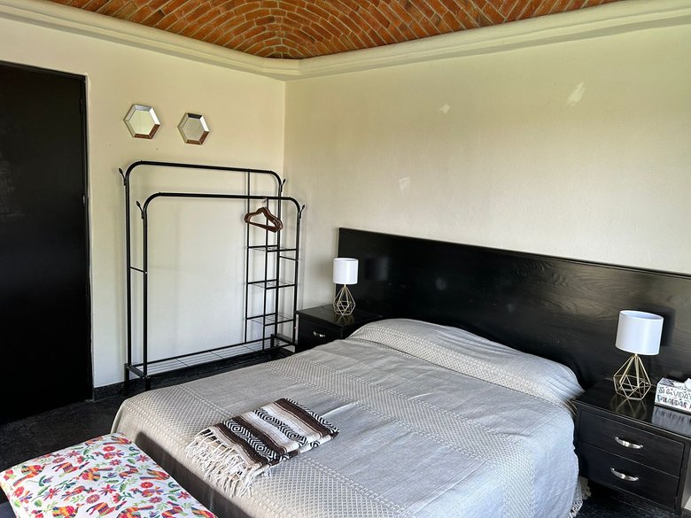 Los Labradores OFF MARKET — 11 photos