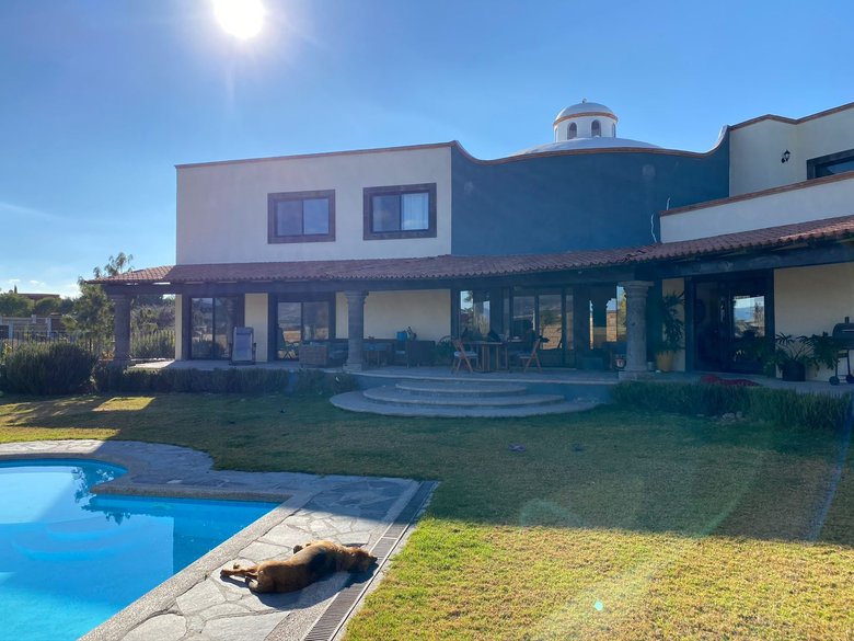 Los Labradores OFF MARKET — 3 photos