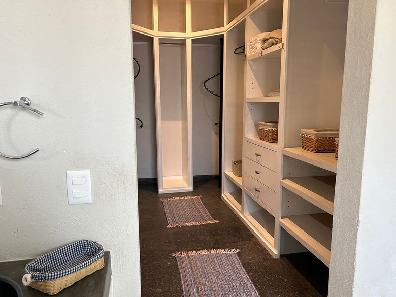 Los Labradores OFF MARKET — 14 photos