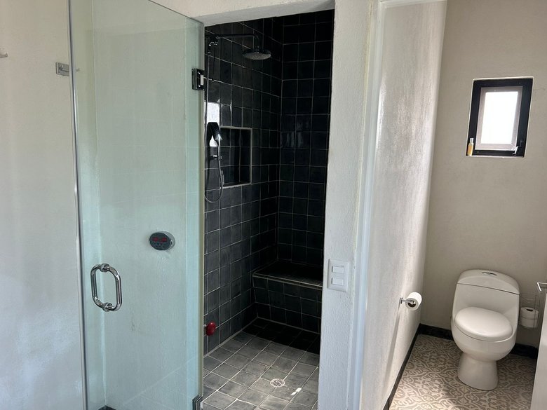 Los Labradores OFF MARKET — 16 photos