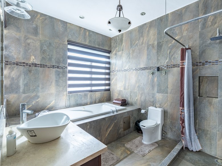 LORELEI HOUSE WITH VIEWS TO THE FAIRWAYS IN GOLF MALANQUIN — 25 photos