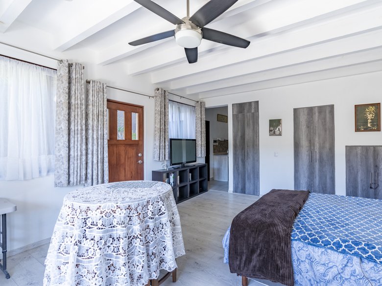 LORELEI HOUSE WITH VIEWS TO THE FAIRWAYS IN GOLF MALANQUIN — 45 photos