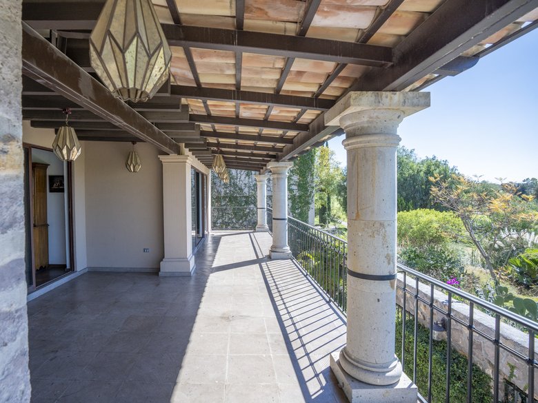 LORELEI HOUSE WITH VIEWS TO THE FAIRWAYS IN GOLF MALANQUIN — 17 photos