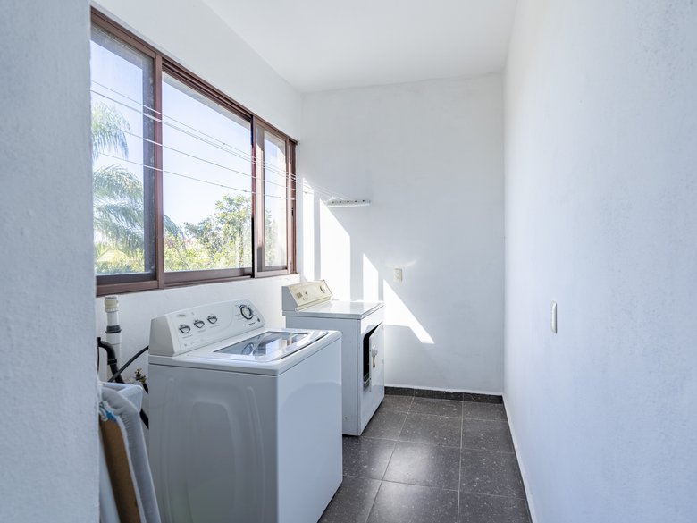 LORELEI HOUSE WITH VIEWS TO THE FAIRWAYS IN GOLF MALANQUIN — 56 photos