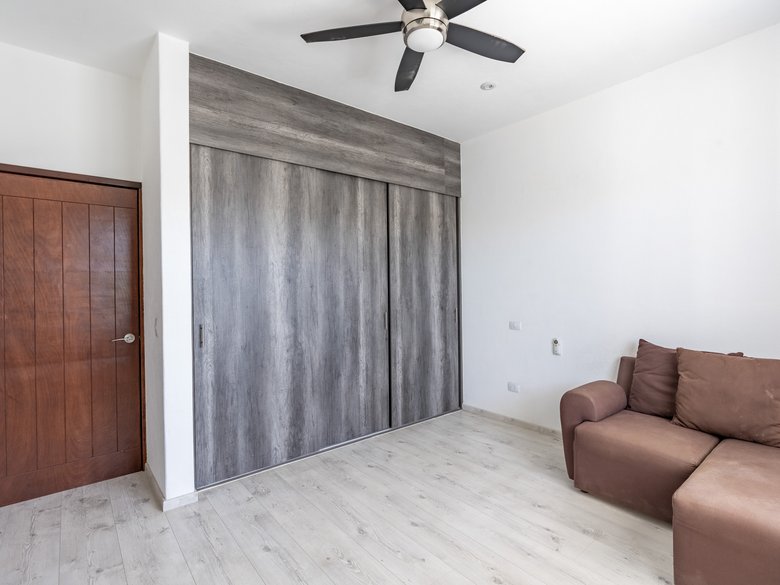 LORELEI HOUSE WITH VIEWS TO THE FAIRWAYS IN GOLF MALANQUIN — 39 photos