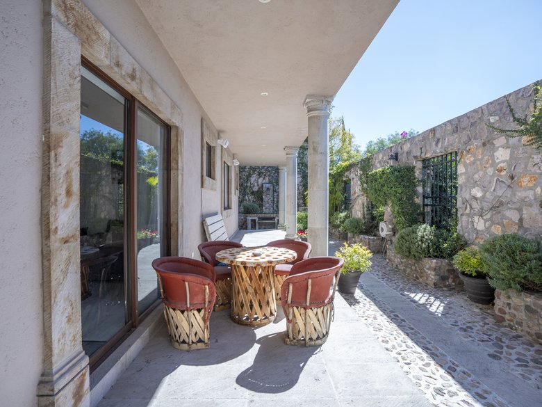 LORELEI HOUSE WITH VIEWS TO THE FAIRWAYS IN GOLF MALANQUIN — 49 photos