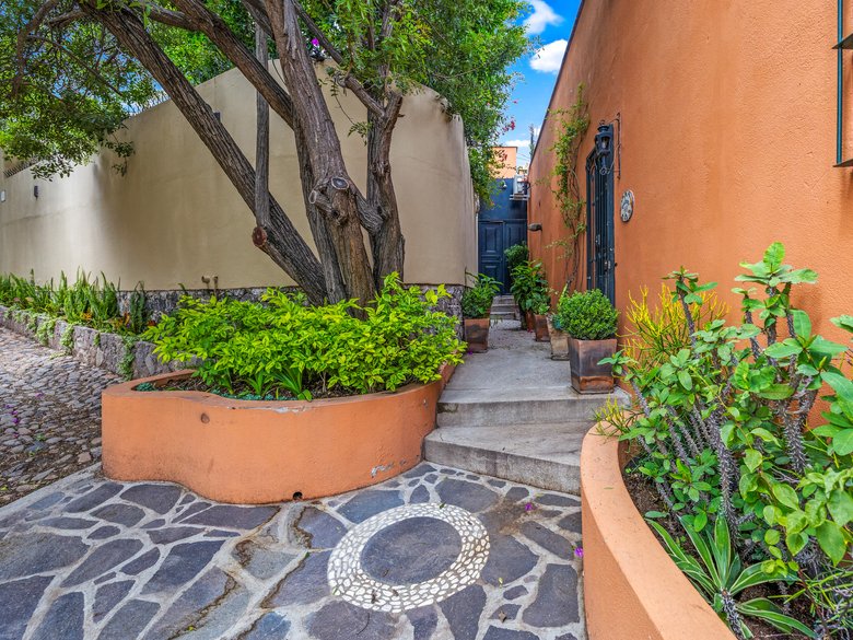 CASA DEL QUIJOTE AVAILABLE MAY 2025 $55,000 MXN — 16 photos